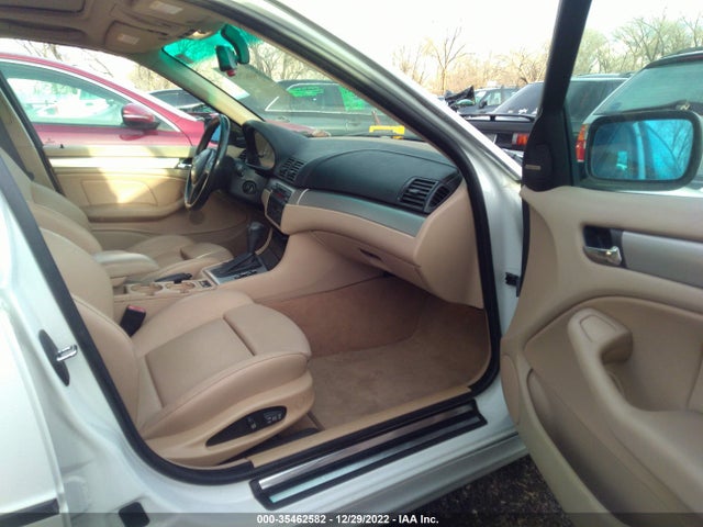 BMW 3 Series 330xi 2003 WBAEW53463PN31356 Image 5