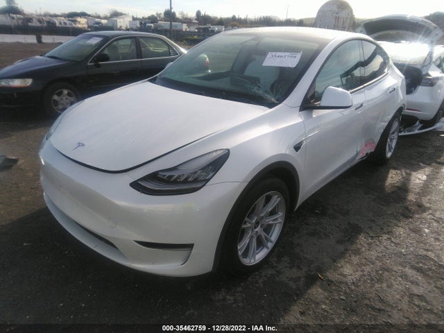 Tesla Model Y Long Range 2020 5YJYGDEEXLF018277 Image 2