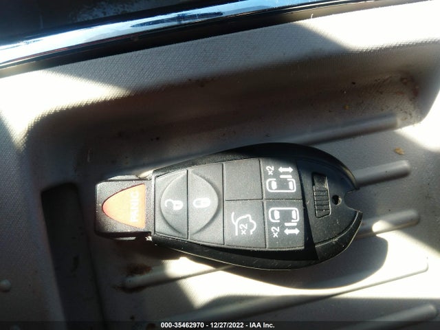 2016 Chrysler Town & Country, VIN: 2C4RC1BG7GR110736
