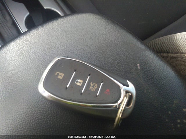 Chevrolet MALIBU LS 2018 1G1ZB5ST1JF136179 Image 3
