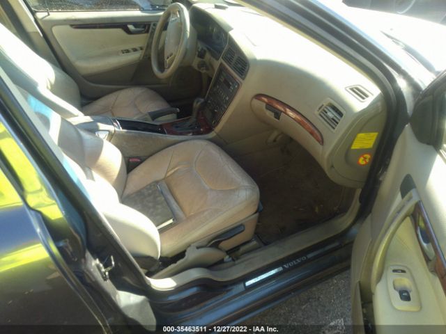 YV1SW612X52459908 Volvo V70
