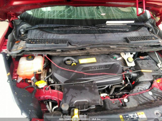 1FMCU9GX2FUB10795 Ford ESCAPE SE