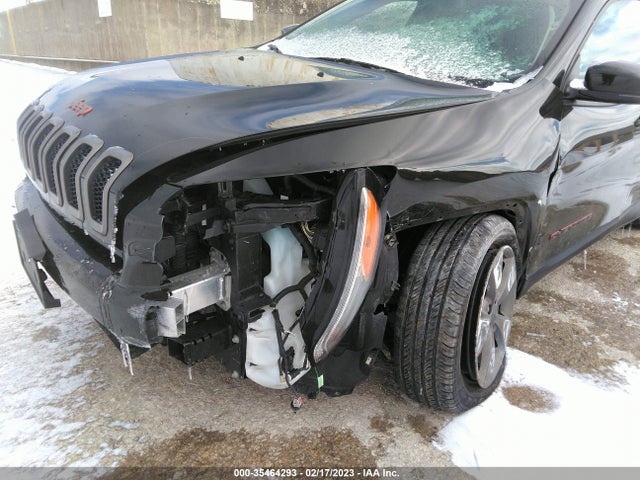1C4PJLCS6GW275146 Jeep Cherokee 75th Anniversary