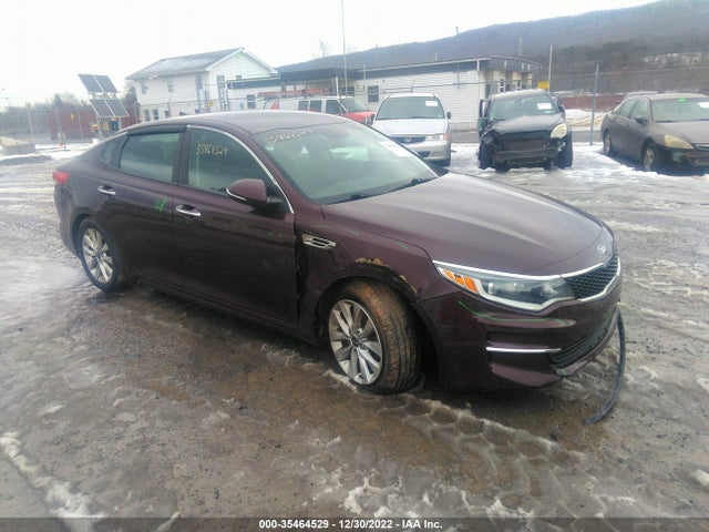 2016 Kia Optima, VIN: 5XXGT4L3XGG082797