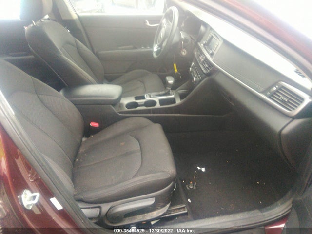 2016 Kia Optima, VIN: 5XXGT4L3XGG082797