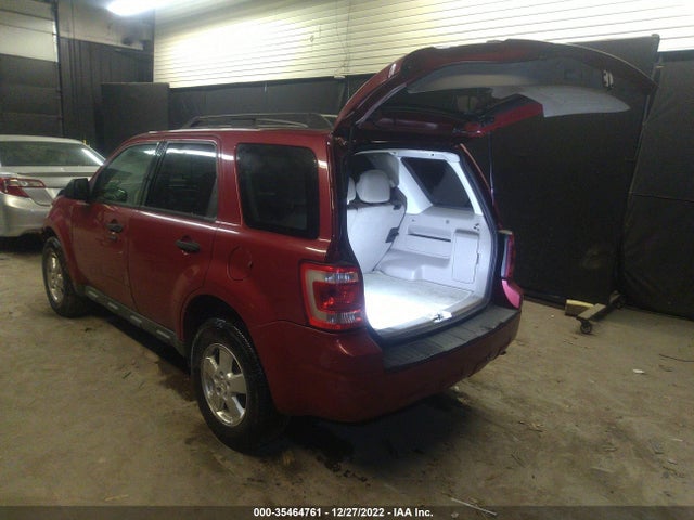 2011 FORD ESCAPE XLT VIN: 1FMCU0DG0BKB89082