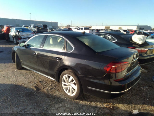 2018 Volkswagen Passat, VIN: 1VWBA7A33JC012437