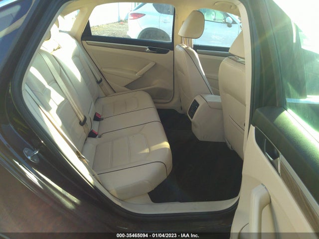 2018 Volkswagen Passat, VIN: 1VWBA7A33JC012437