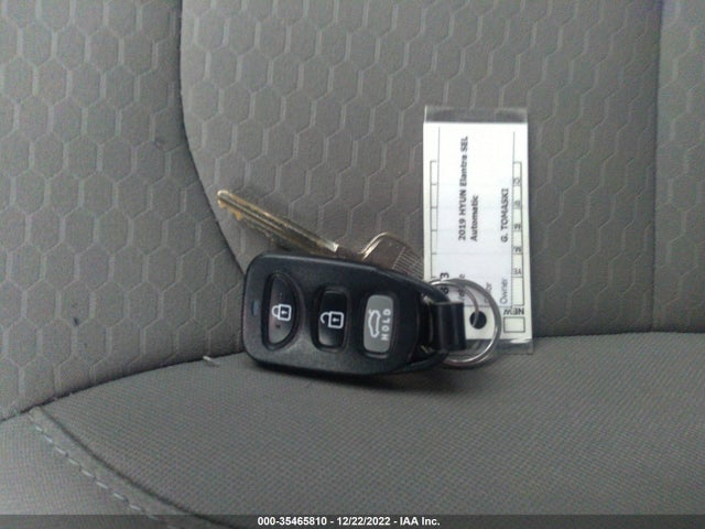 2019 HYUNDAI ELANTRA SEL VIN: 5NPD84LFXKH482449
