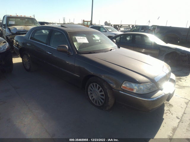 Lincoln Town Car 2003 1LNHM82W13Y684968 zdjęcie główne
