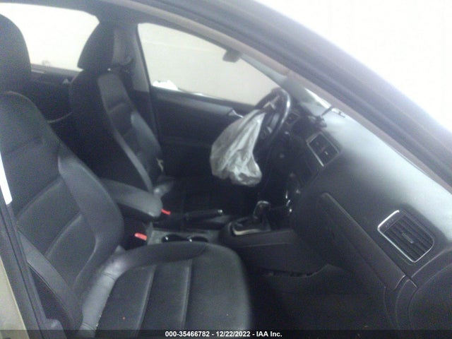 3VWLL7AJ3DM251129 Volkswagen Jetta Sedan Tdi