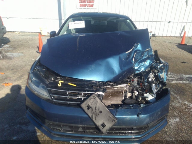 3VW2B7AJ2JM207066 Volkswagen Jetta 1.4t S