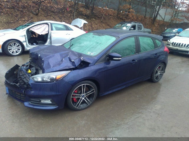 2016 Ford Focus, VIN: 1FADP3L94GL288435