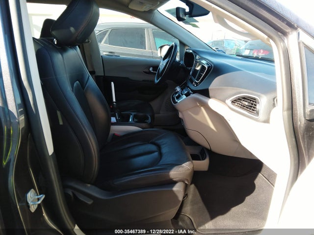 2020 CHRYSLER PACIFICA TOURING L VIN: 2C4RC1BG2LR283395