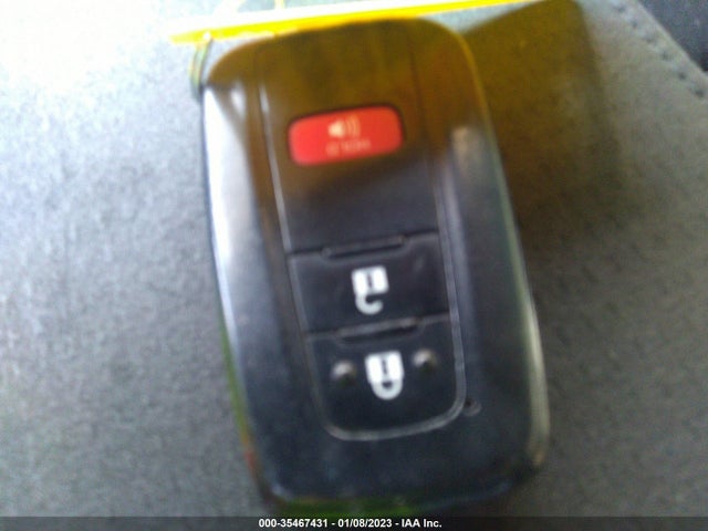 Toyota Prius Two 2016 JTDKBRFU8G3507058 Image 3
