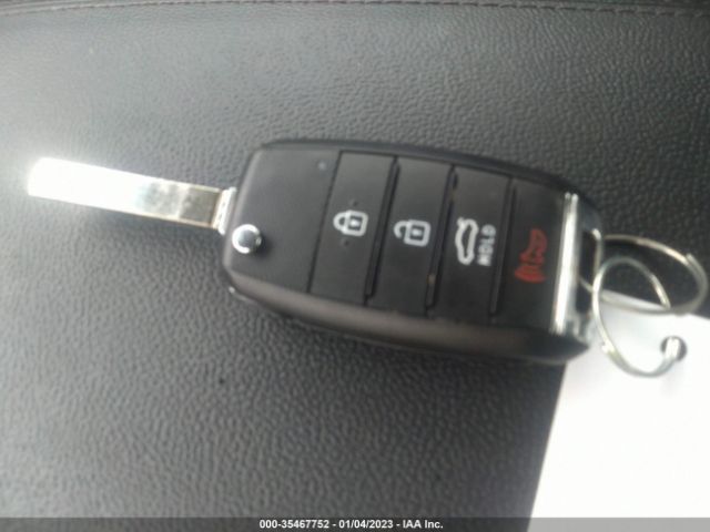 5XXGT4L31HG148882 KIA Optima Lx