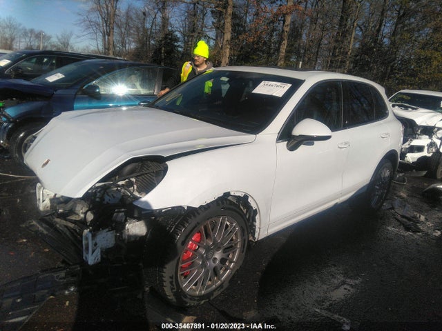 2015 Porsche Cayenne, VIN: WP1AC2A25FLA80764