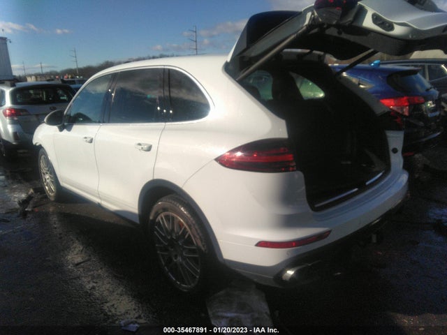2015 Porsche Cayenne, VIN: WP1AC2A25FLA80764