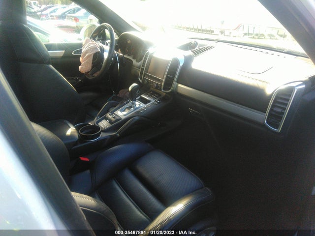 2015 Porsche Cayenne, VIN: WP1AC2A25FLA80764