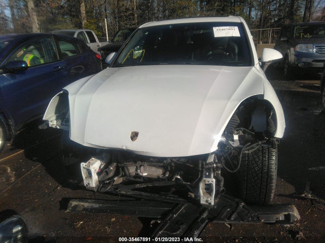 2015 Porsche Cayenne, VIN: WP1AC2A25FLA80764