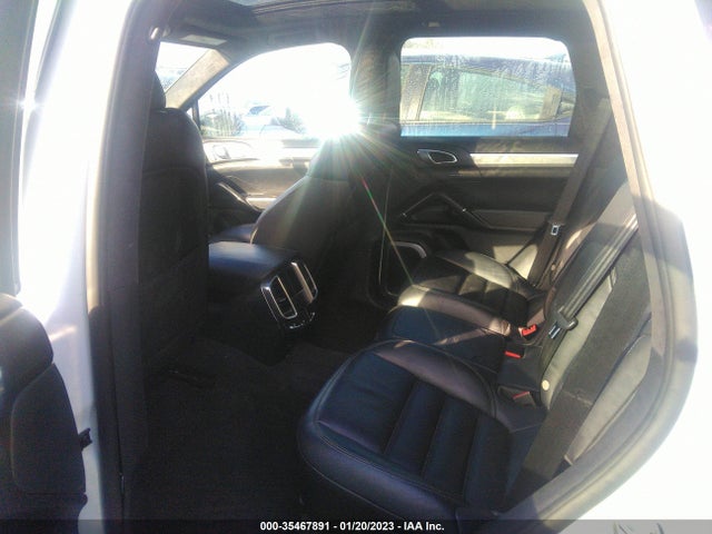 2015 Porsche Cayenne, VIN: WP1AC2A25FLA80764