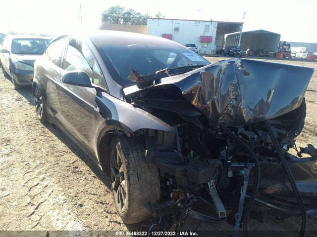 2022 Tesla Model X, VIN: 7SAXCBE51NF355440