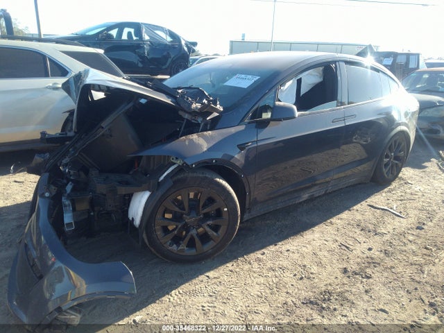 2022 Tesla Model X, VIN: 7SAXCBE51NF355440
