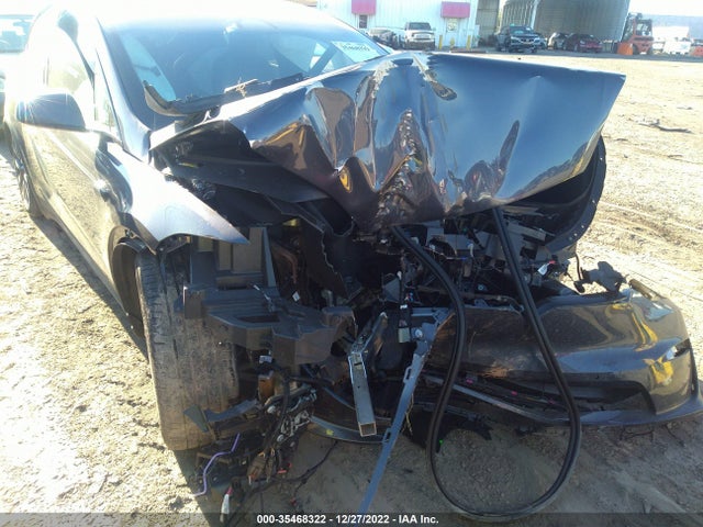 2022 Tesla Model X, VIN: 7SAXCBE51NF355440