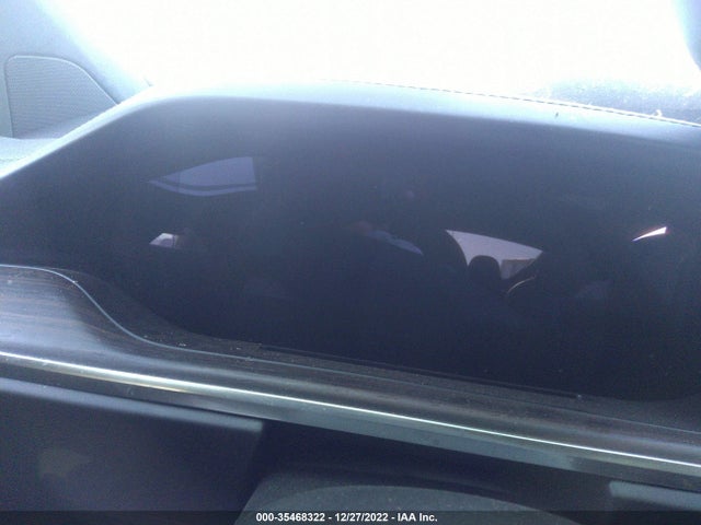 2022 Tesla Model X, VIN: 7SAXCBE51NF355440