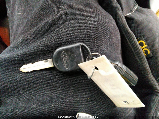 2011 FORD FOCUS SE VIN: 1FAHP3FNXBW175235
