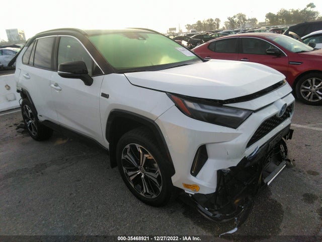 2022 Toyota RAV4, VIN: JTMEB3FVXND091881