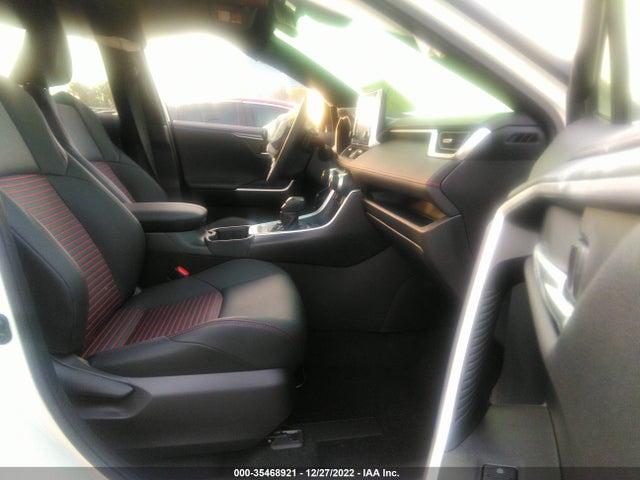 2022 Toyota RAV4, VIN: JTMEB3FVXND091881