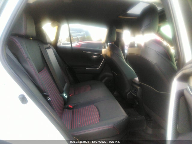 2022 Toyota RAV4, VIN: JTMEB3FVXND091881