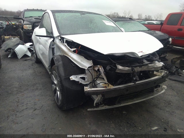 Tesla Model Y Long Range 2021 5YJYGDEE5MF145827 main image