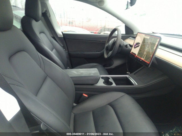Tesla Model Y Long Range 2021 5YJYGDEE5MF145827 Image 7