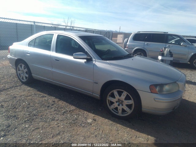 2005 YV1RS592352448127 zdjęcie główne