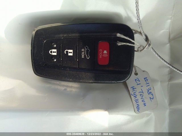 2021 Toyota Highlander, VIN: 5TDEBRCH8MS019226