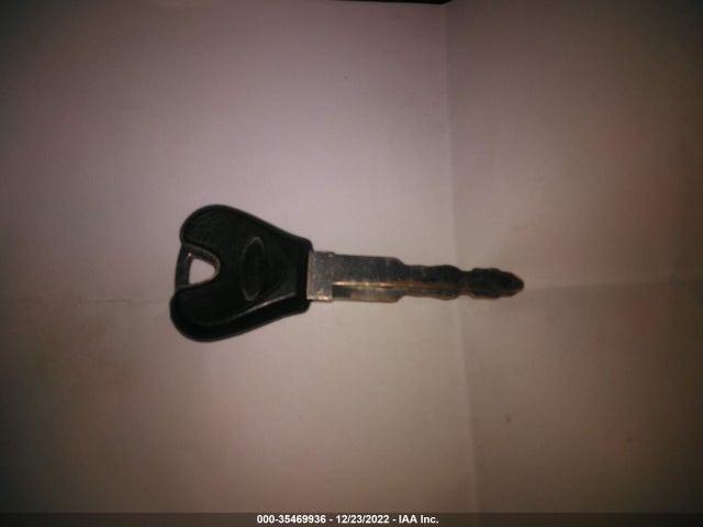 2002 FORD ESCORT ZX2 VIN: 3FAFP11302R187625