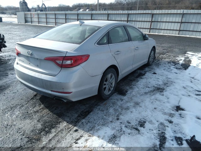 2015 HYUNDAI SONATA 2.4L SE VIN: 5NPE24AF0FH026295
