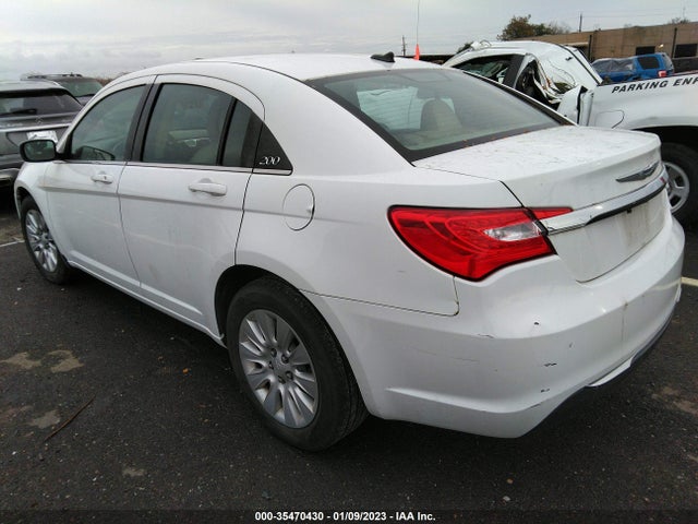 1C3CCBAB9EN205718 Chrysler 200 LX