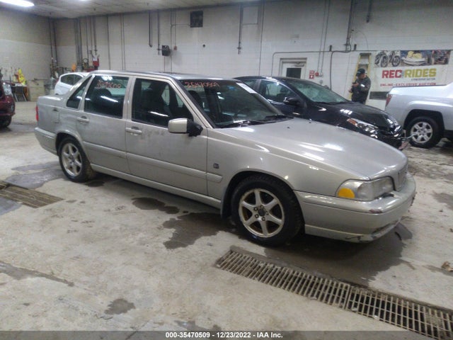 Volvo S70 2000 YV1LS61J8Y2671623 Image 1