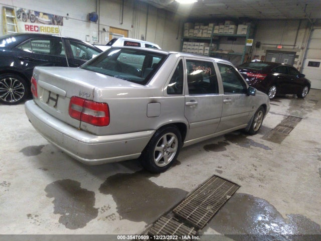2000 VOLVO S70 VIN: YV1LS61J8Y2671623