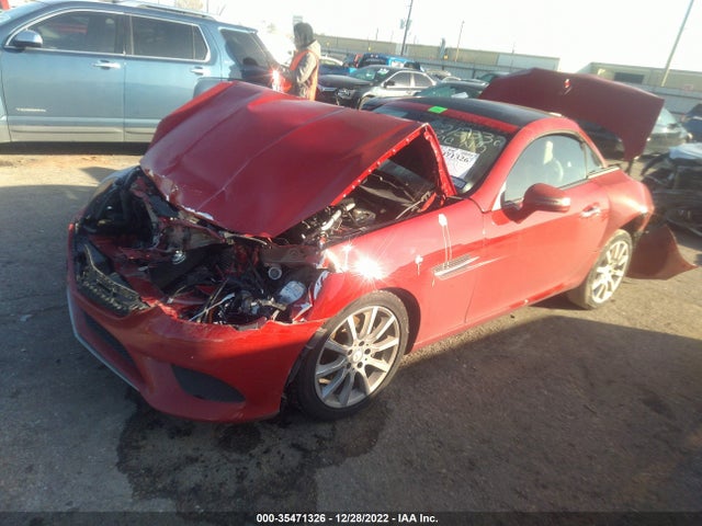 2017 Mercedes-Benz SLK-Class, VIN: WDDPK3JAXHF130268