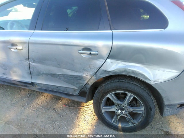 2011 VOLVO XC60 3.0T VIN: YV4902DZ4B2192331