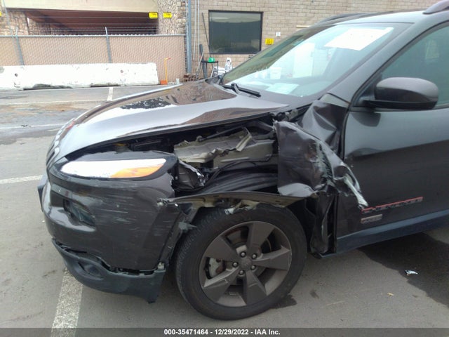 2016 Jeep Cherokee, VIN: 1C4PJLCS3GW281132