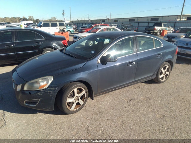 Volvo S60 T5 2012 YV1622FS7C2106084 Image 2