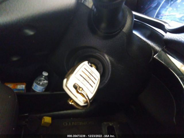 5XYKT3A69FG556444 KIA SORENTO LX