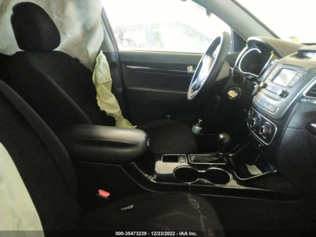 5XYKT3A69FG556444 KIA SORENTO LX
