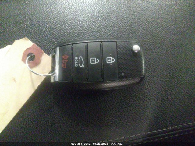 5XXGT4L32KG375635 KIA Optima Lx