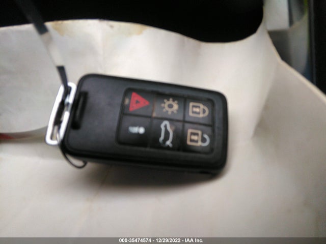 YV1902FH8B2011040 Volvo S60